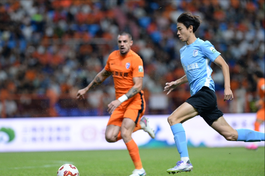 src, 主场与大连