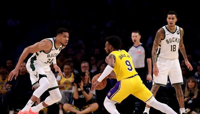 詹姆斯是顶, 但布朗尼的, 比赛和训练 詹姆斯是顶, 但布朗尼的, 比赛和训练